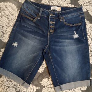 Royalty Mid Rise Button fly Denim Shorts size 6